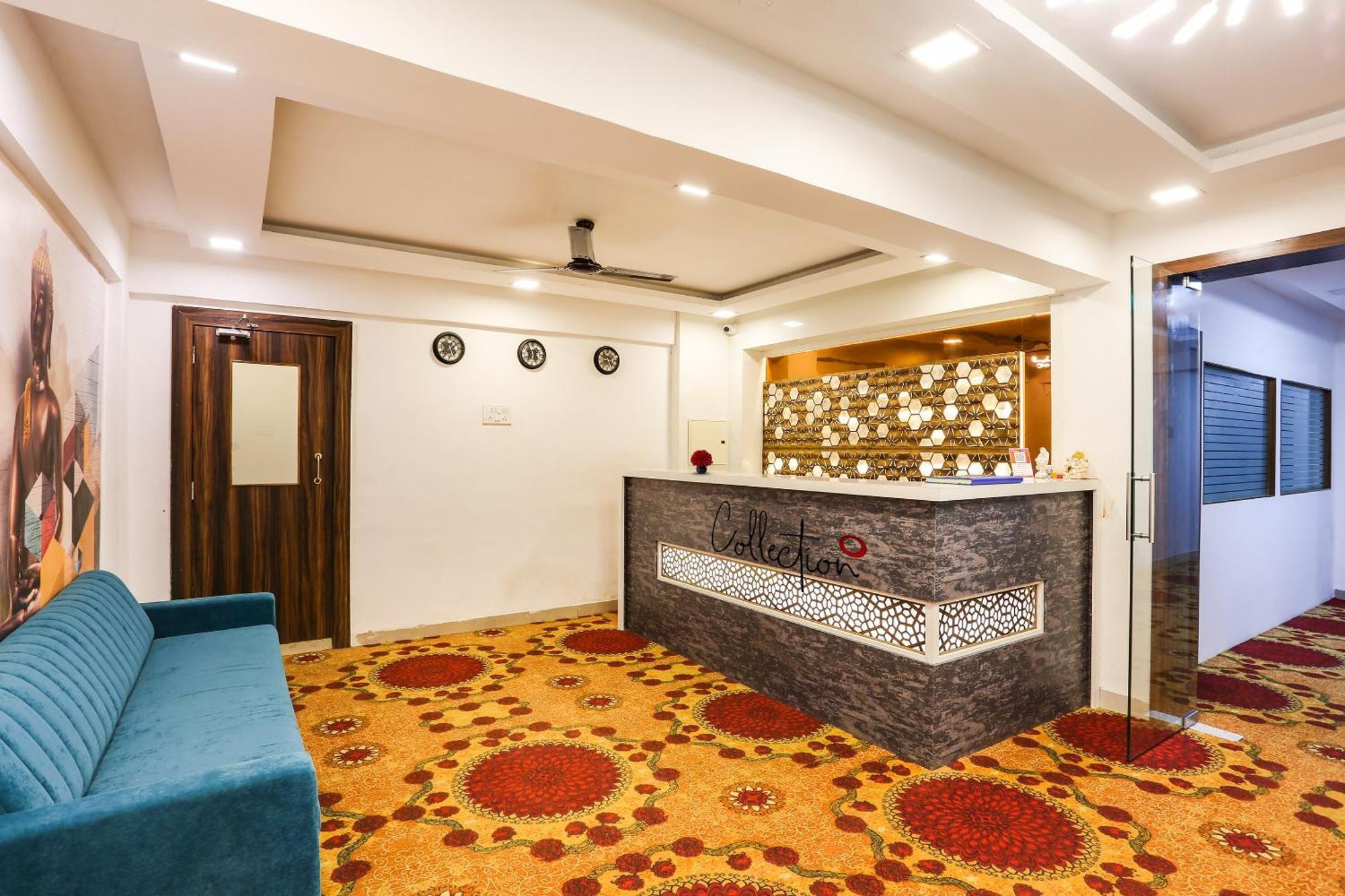 Capital O Arsh Executive Inn Мумбай Екстериор снимка